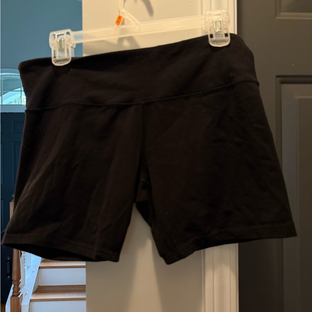 Lululemon Biker Shorts 6in inseam (minor flaw)